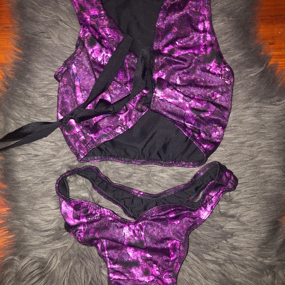 Two piece purple and black bikini - Picture 5 of 5